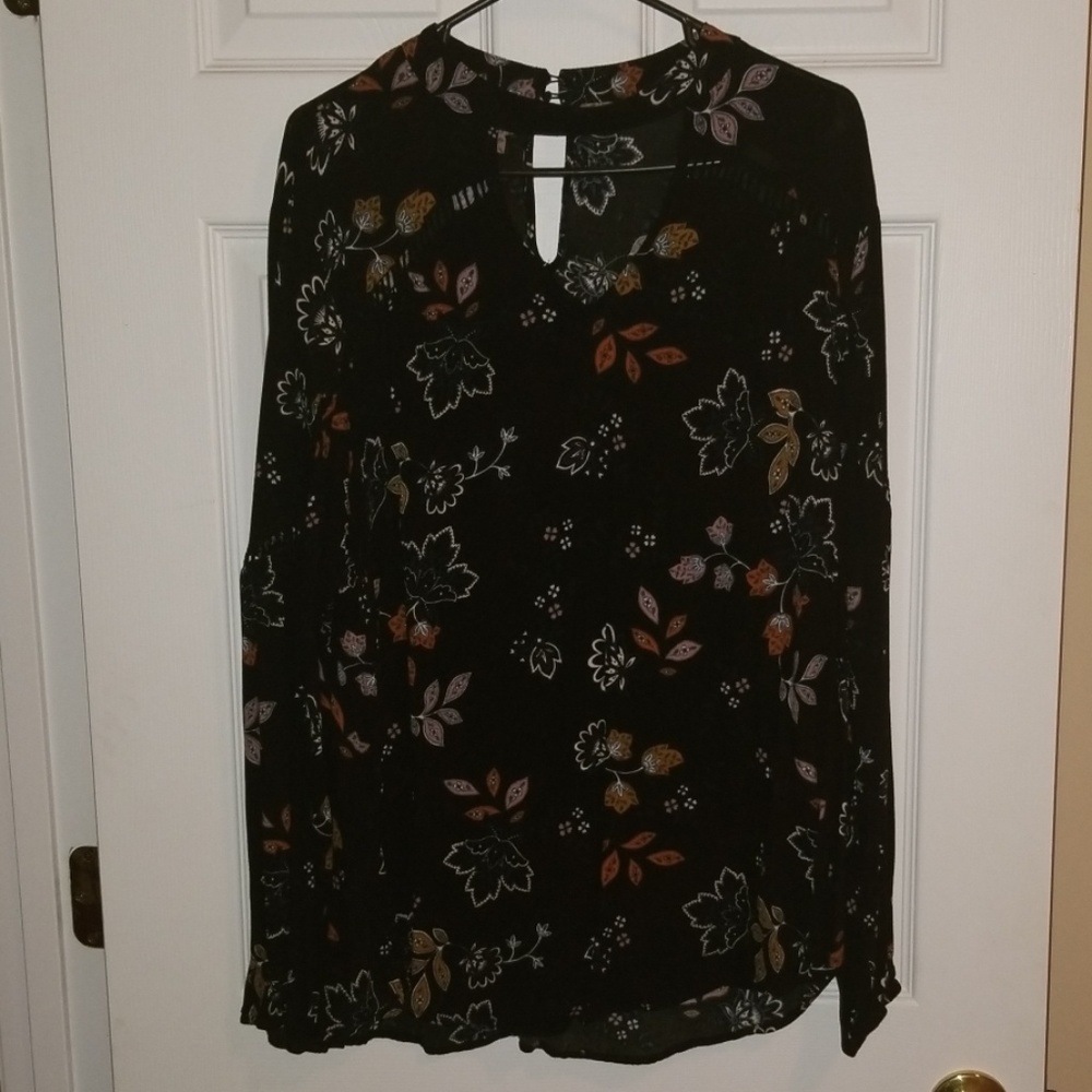 Choker neck long sleeve blouse